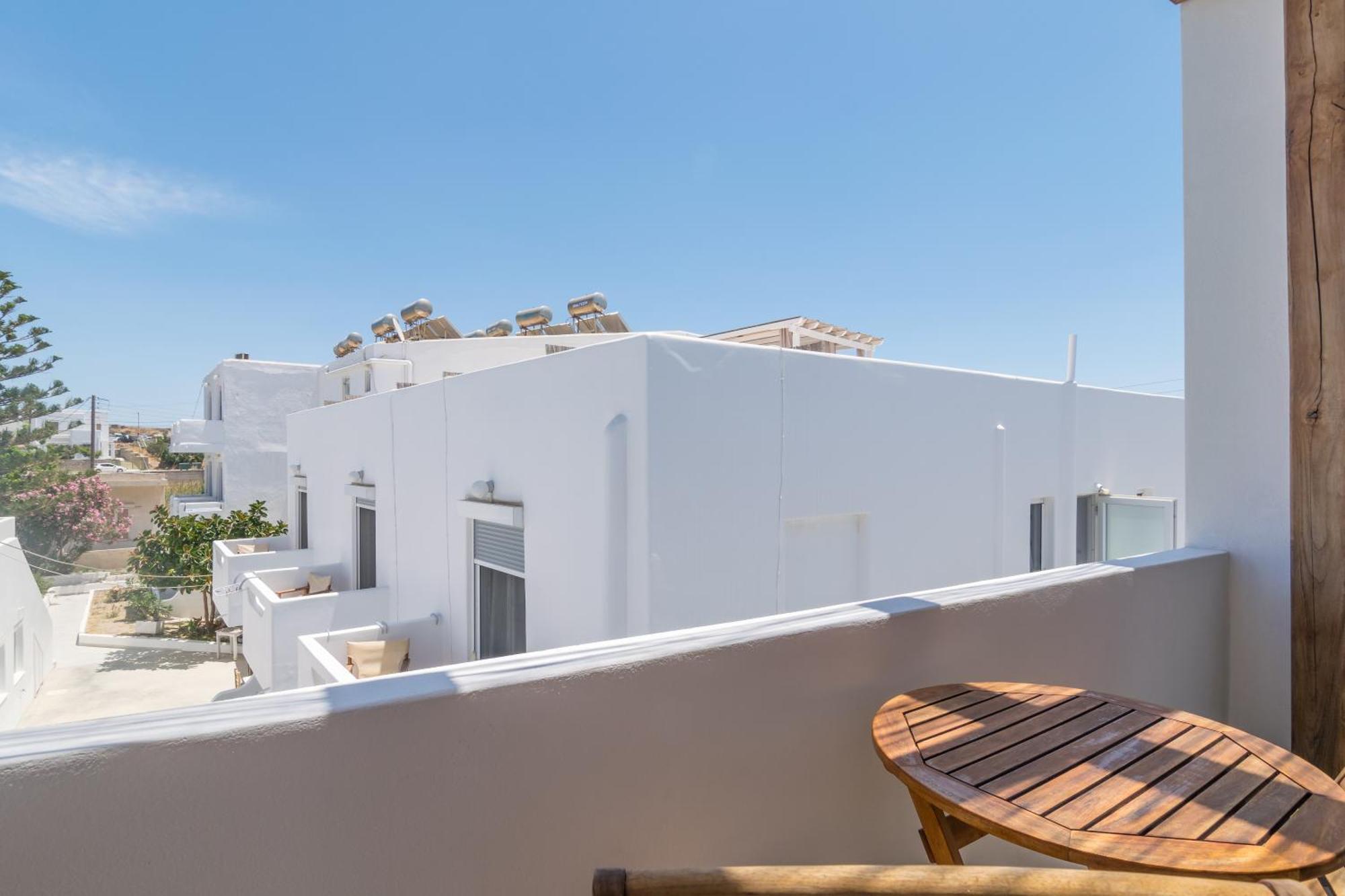 Arco Solium Suites Adamantas  Exterior photo